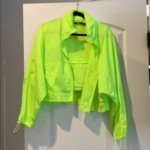 Cropped windbreaker